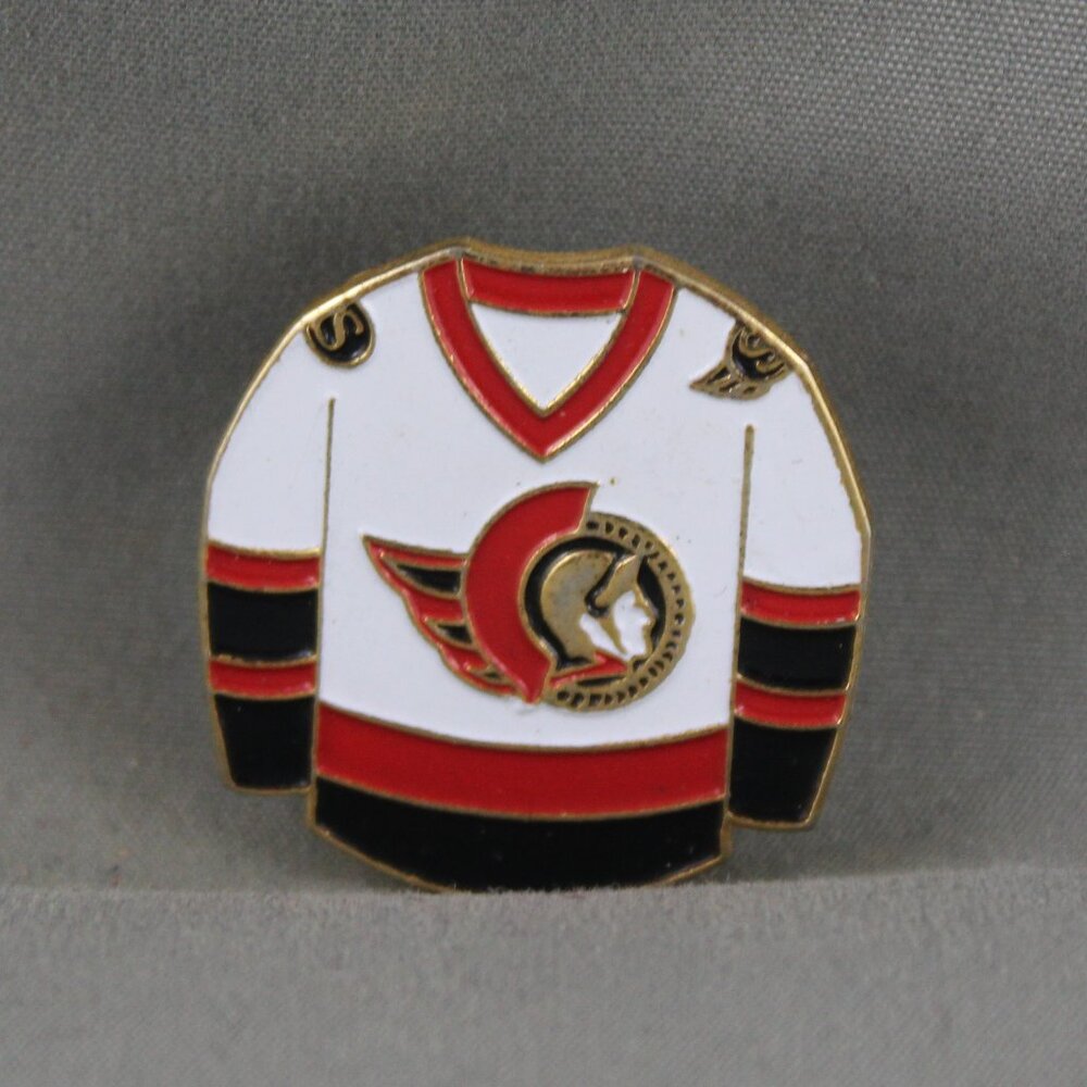 Ottawa Senators (NHL) Pin - Home Team Jersey (White) - Stamped Pin
